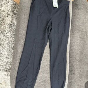 H&M Black Ankle Cropped Pants